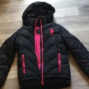 This is a medium 10/12 pole coat, also good for winter.
